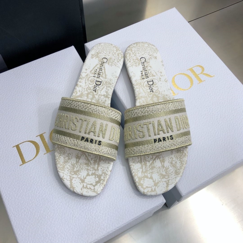 ch**an D*or slippers